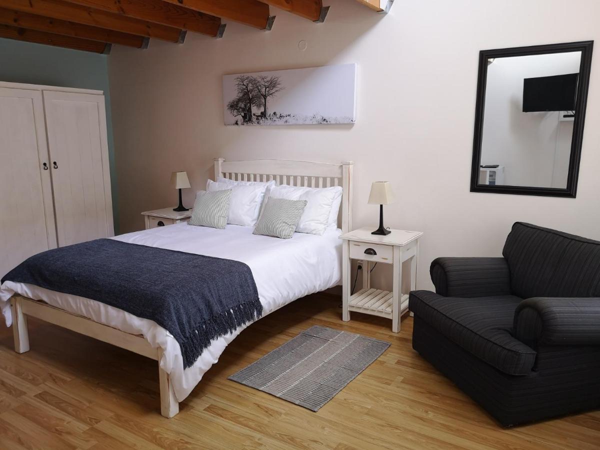 Tortoise Trail Lodge Лангебан Екстериор снимка