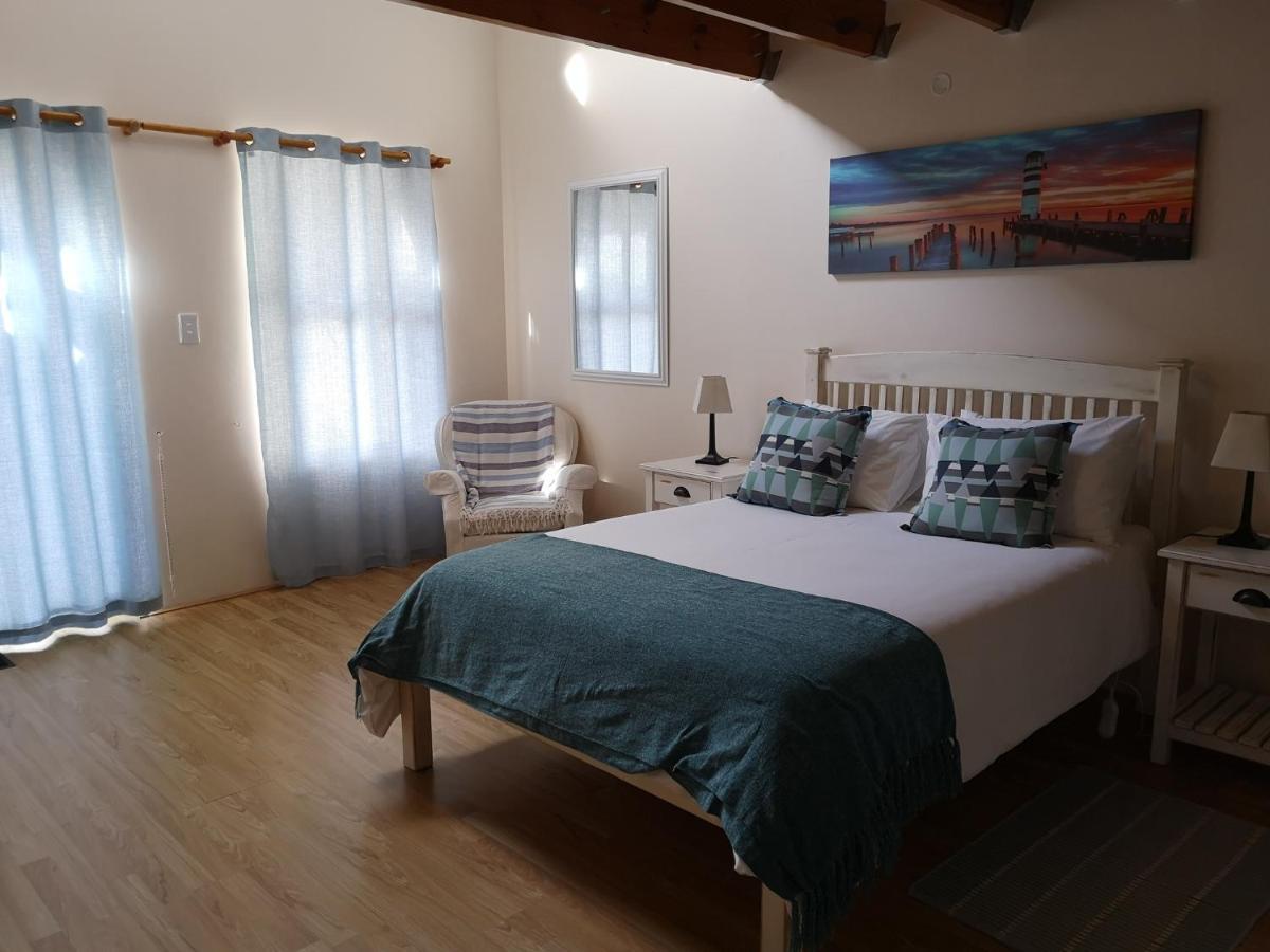 Tortoise Trail Lodge Лангебан Екстериор снимка