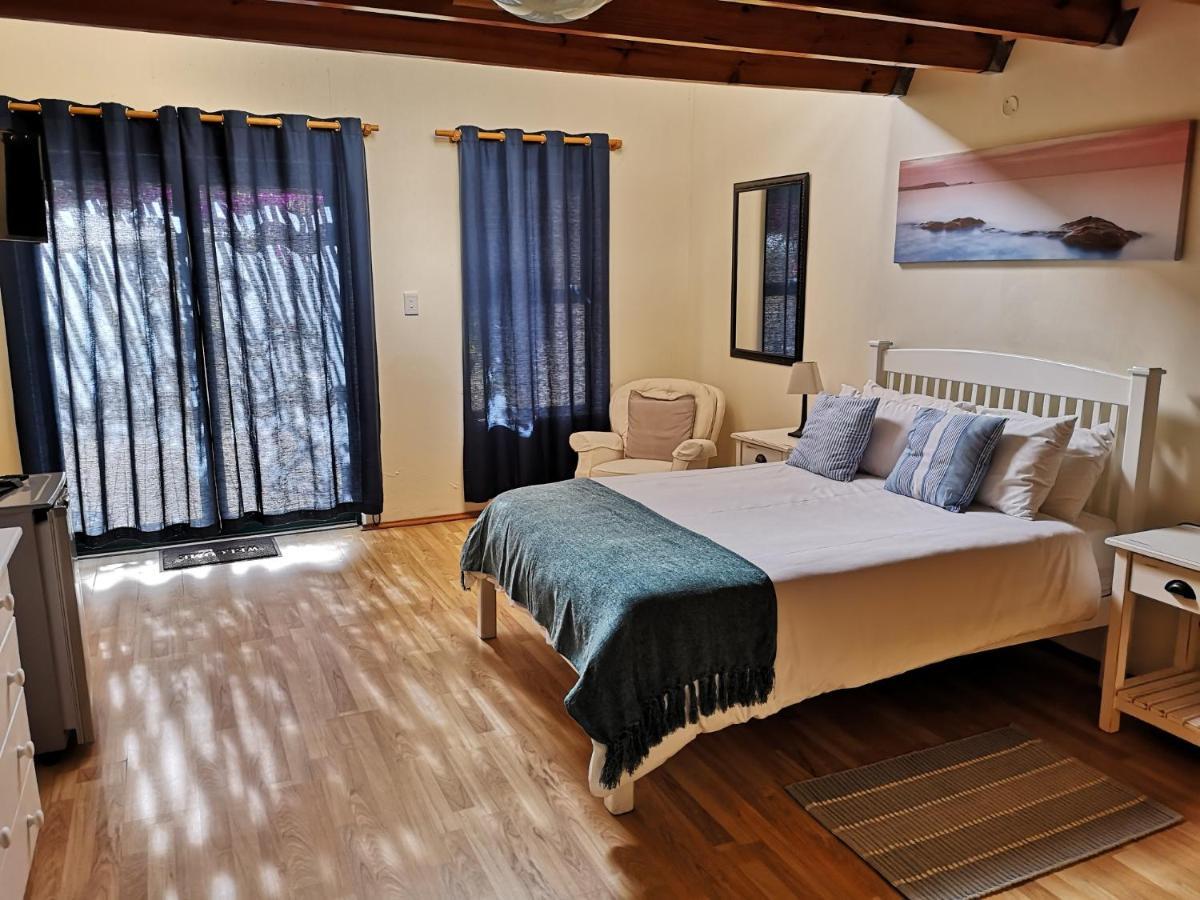 Tortoise Trail Lodge Лангебан Екстериор снимка